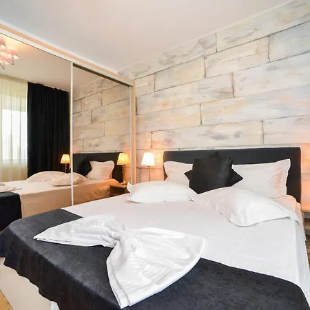 - Cismigiu Gardens Lägenhet Bukarest