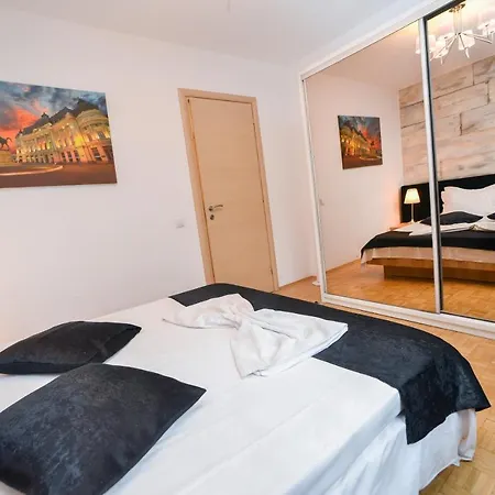- Cismigiu Gardens Apartment *
